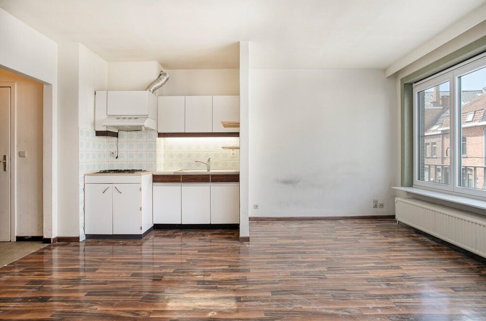 centraal-gelegen-studio-te-koop-in-kortrijk002.jpg