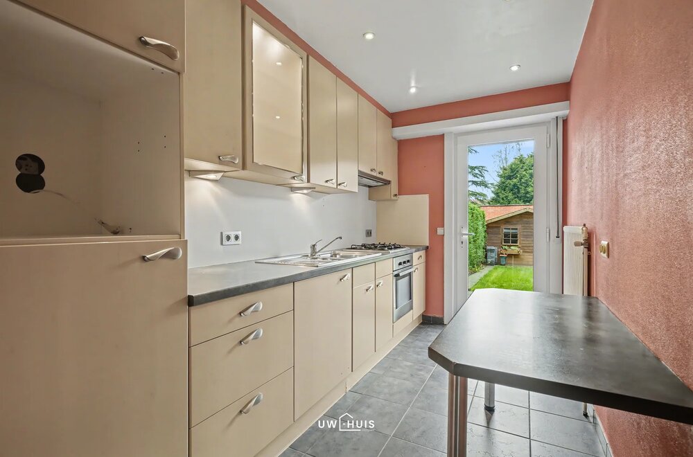 gezellig-gelijkvloers-appartement-in-zwijndrecht-met-ruime-tuin006.jpg