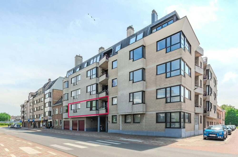 lichtrijk-twee-slaapkamerappartement-met-terras-te-oostende002.jpg