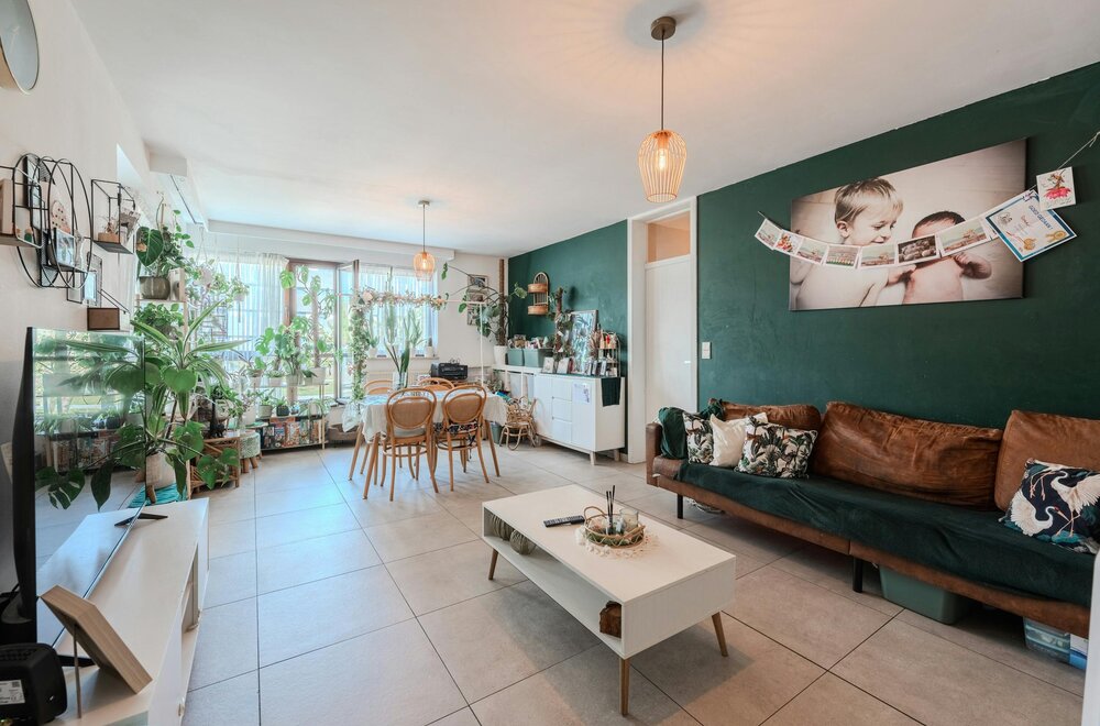 lichtrijk-twee-slaapkamerappartement-met-terras-te-oostende003.jpg
