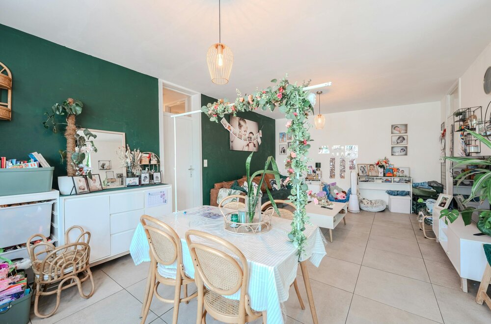 lichtrijk-twee-slaapkamerappartement-met-terras-te-oostende005.jpg