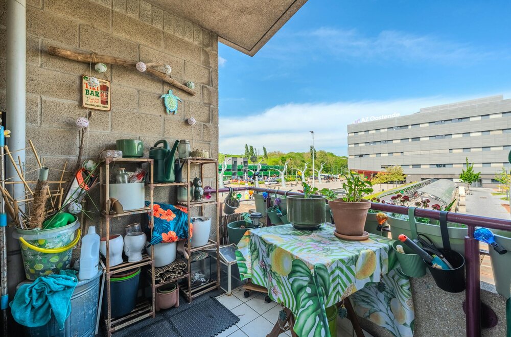 lichtrijk-twee-slaapkamerappartement-met-terras-te-oostende010.jpg