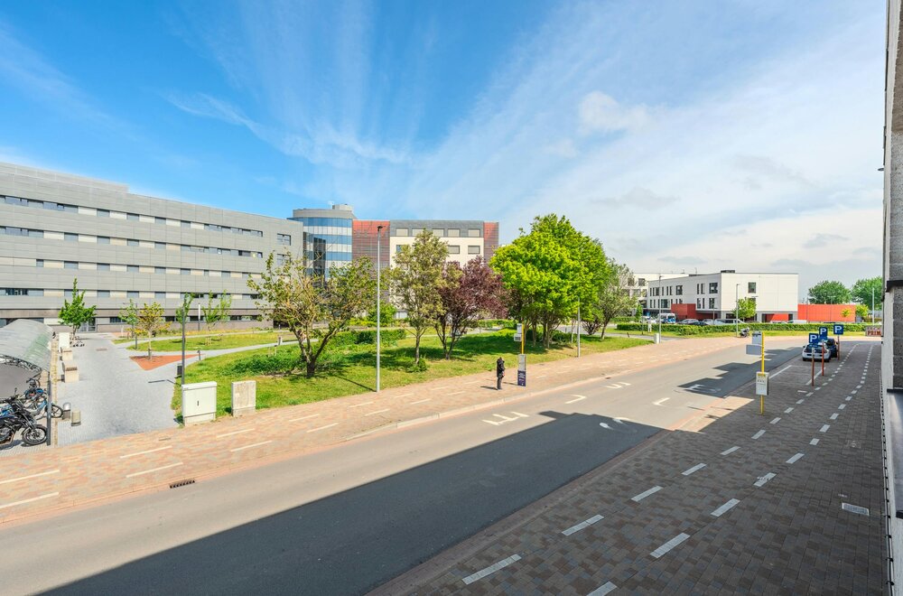 lichtrijk-twee-slaapkamerappartement-met-terras-te-oostende016.jpg