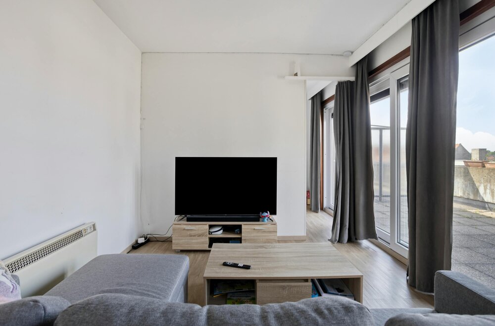 appartement-met-prachtig-terras-te-koop-in-centrum-roeselare005.jpg