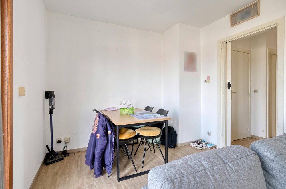 appartement-met-prachtig-terras-te-koop-in-centrum-roeselare007.jpg
