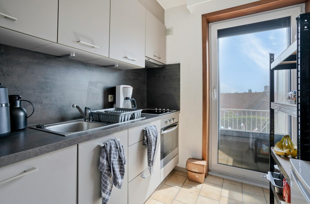 appartement-met-prachtig-terras-te-koop-in-centrum-roeselare008.jpg