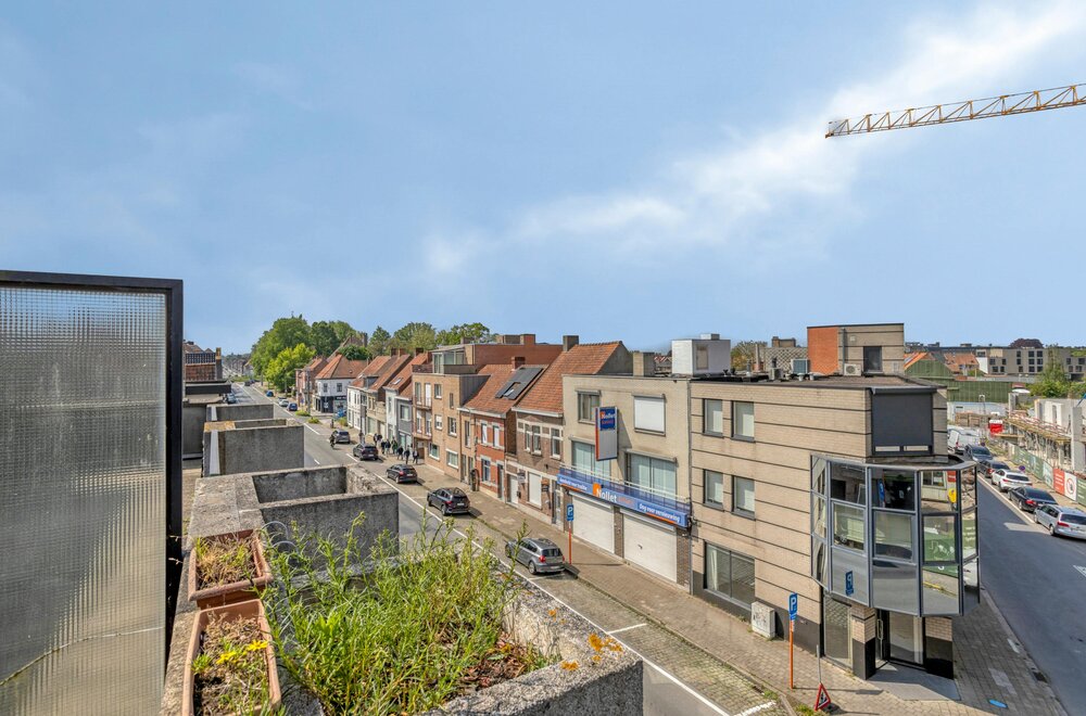 appartement-met-prachtig-terras-te-koop-in-centrum-roeselare011.jpg