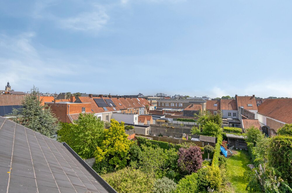 appartement-met-prachtig-terras-te-koop-in-centrum-roeselare012.jpg