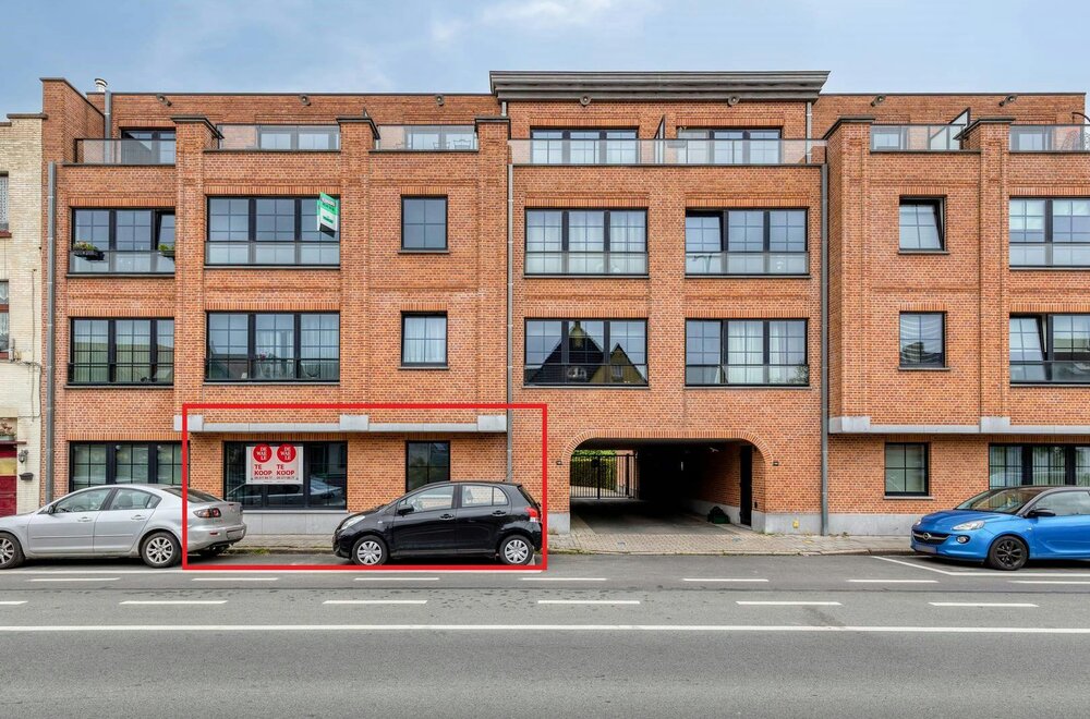 instapklaar-1-slaapkamerappartement-met-garagebox-in-centrum-eeklo001.jpg