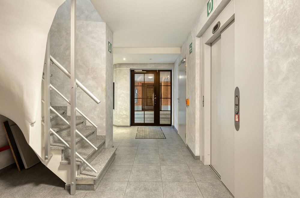 instapklaar-1-slaapkamerappartement-met-garagebox-in-centrum-eeklo002.jpg