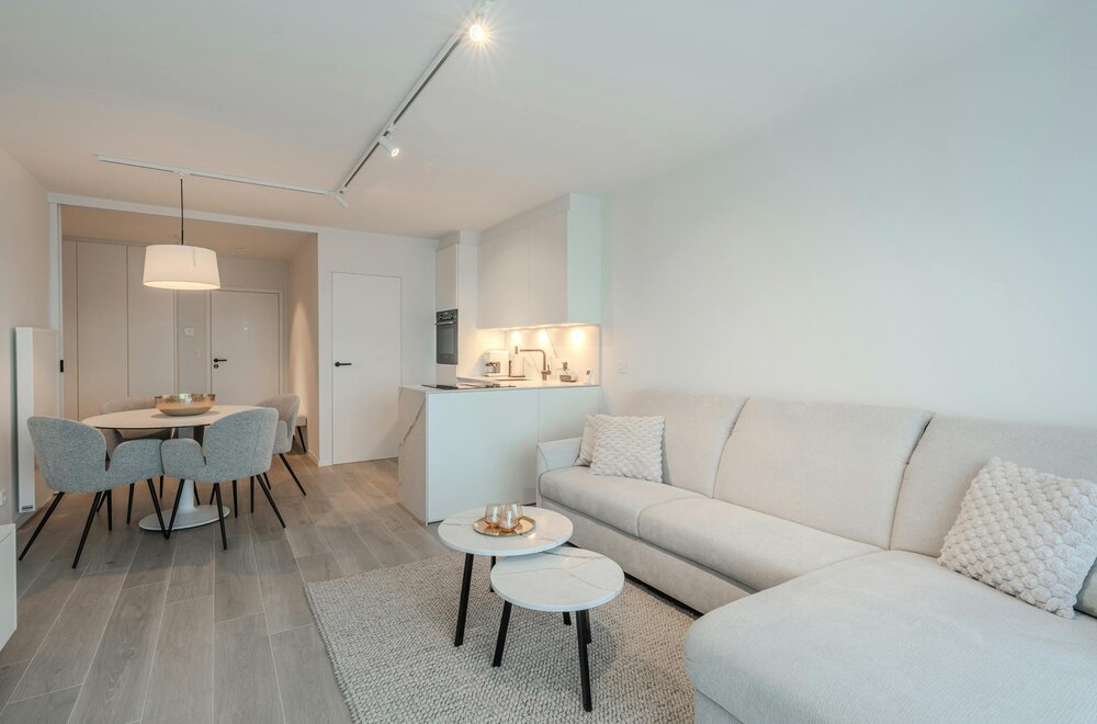 high-end-gerenoveerd-appartement-met-frontaal-zeezicht-003.jpg