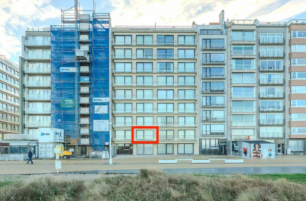 high-end-gerenoveerd-appartement-met-frontaal-zeezicht-005.jpg