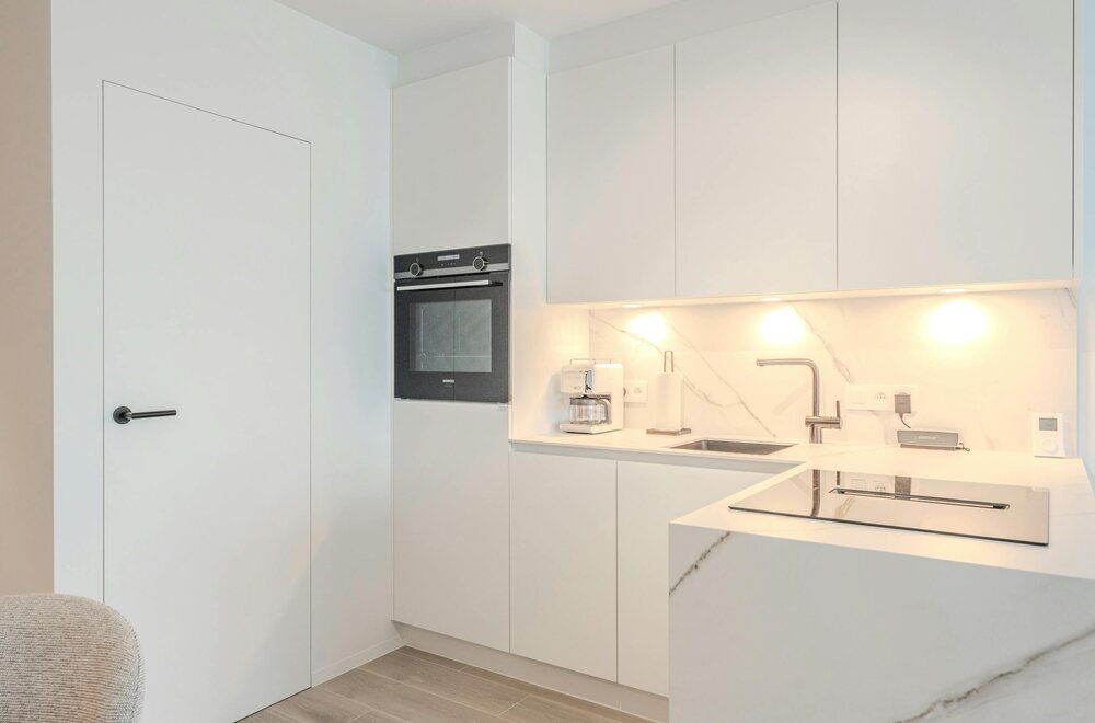 high-end-gerenoveerd-appartement-met-frontaal-zeezicht-012.jpg