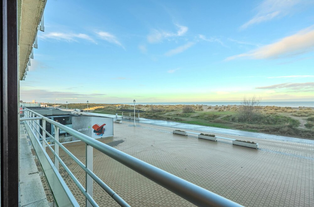 high-end-gerenoveerd-appartement-met-frontaal-zeezicht-013.jpg