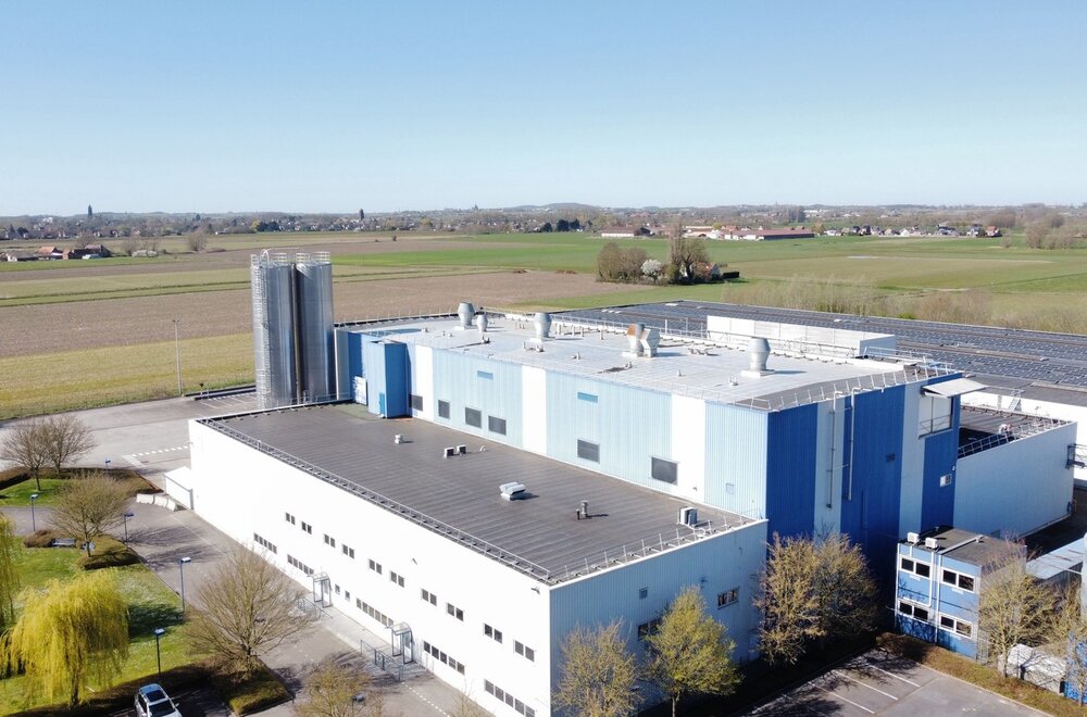te-koop-productiemagazijnen-met-kantoren-met-mogelijkheid-tot-herontwikkeling-in-komen-vlakbij-de-franse-grens003.jpg