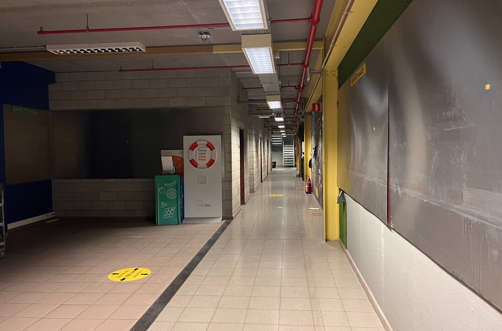 te-koop-productiemagazijnen-met-kantoren-met-mogelijkheid-tot-herontwikkeling-in-komen-vlakbij-de-franse-grens010.jpg