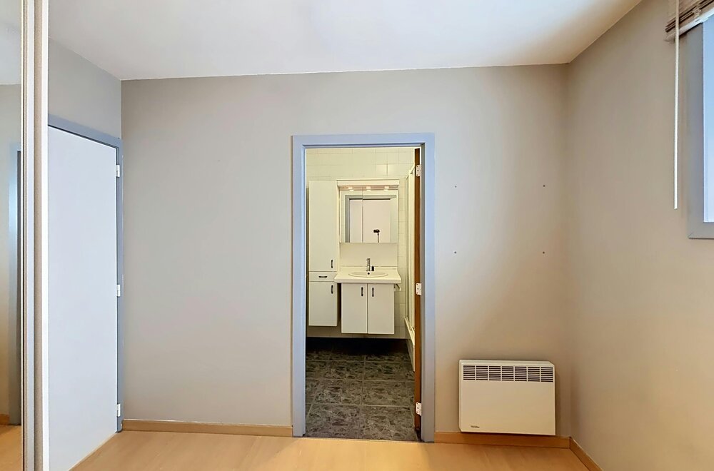 instapklaar-gelijkvloers-appartement-met-gemeenschappelijke-tuin-en-fietsenberging-in-hartje-kapellen-012.jpg