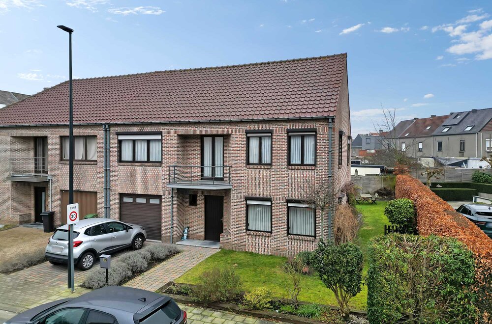 instapklare-hob-met-3-slaapkamers-garage-en-zonnige-tuin002.jpg