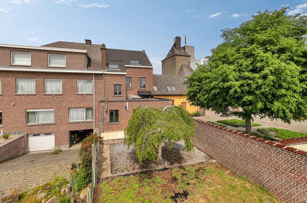 handelshuis-met-commercieel-gkvls-en-app-met-3-slpks-en-tuin002.jpg