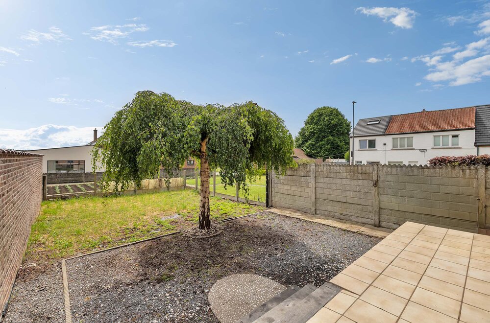 handelshuis-met-commercieel-gkvls-en-app-met-3-slpks-en-tuin003.jpg