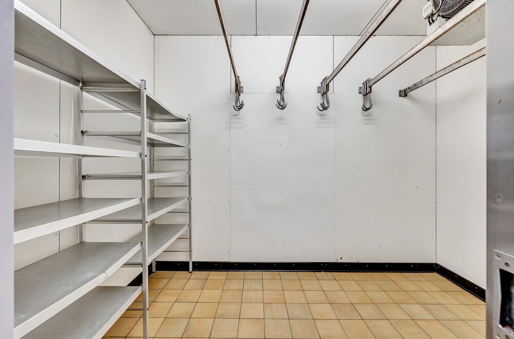 handelshuis-met-commercieel-gkvls-en-app-met-3-slpks-en-tuin007.jpg