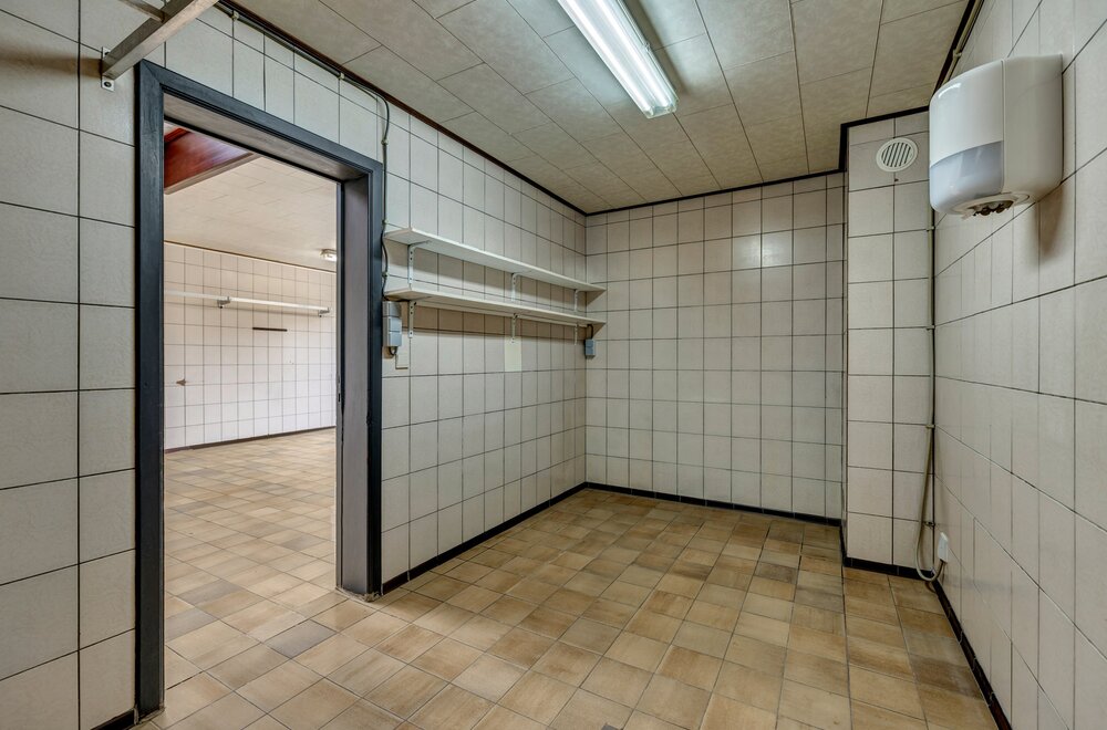 handelshuis-met-commercieel-gkvls-en-app-met-3-slpks-en-tuin010.jpg