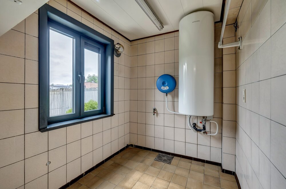 handelshuis-met-commercieel-gkvls-en-app-met-3-slpks-en-tuin011.jpg