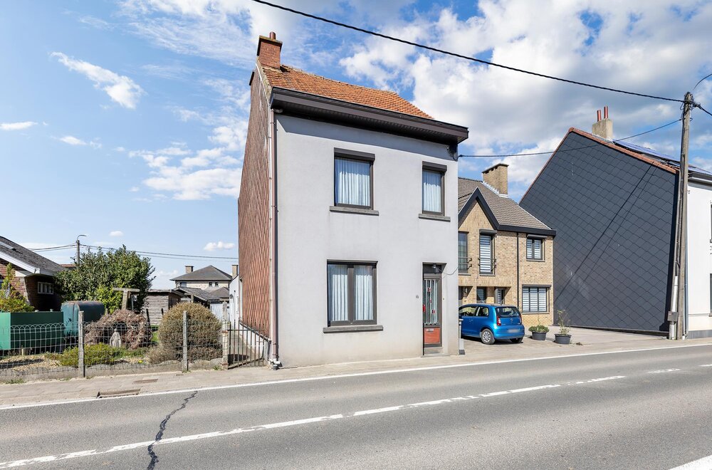 te-renoveren-woning-in-lennik001.jpg