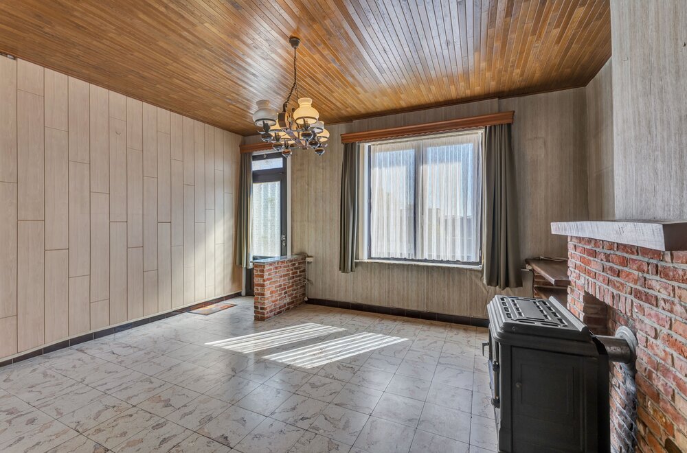 te-renoveren-woning-in-lennik003.jpg