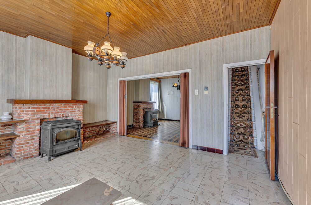 te-renoveren-woning-in-lennik004.jpg