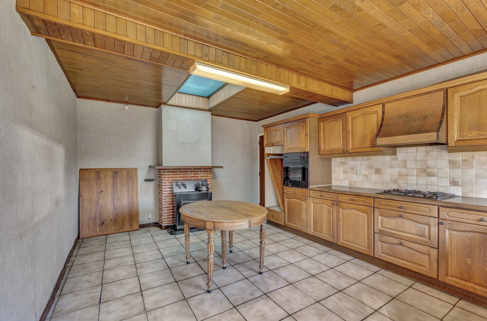 te-renoveren-woning-in-lennik010.jpg