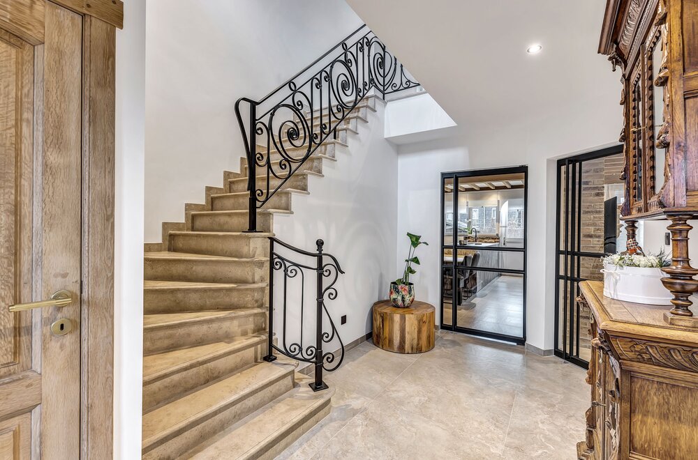 landelijk-stijlvolle-villa-die-recent-werd-gerenoveerd003.jpg