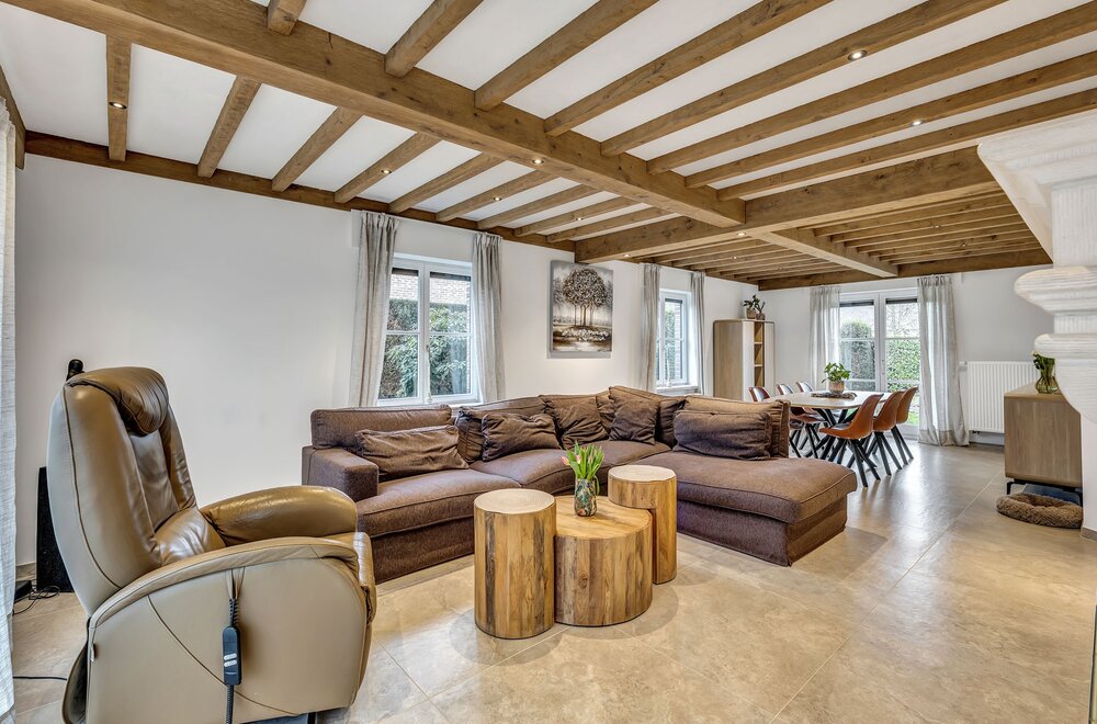 landelijk-stijlvolle-villa-die-recent-werd-gerenoveerd006.jpg