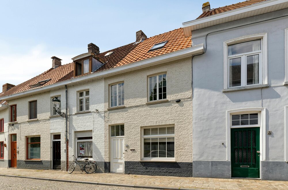 gezellig-huis-met-tuin-en-terras-te-koop-in-brugge001.jpg