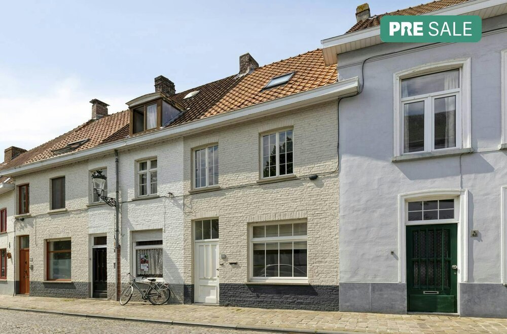 gezellig-huis-met-tuin-en-terras-te-koop-in-brugge002.jpg