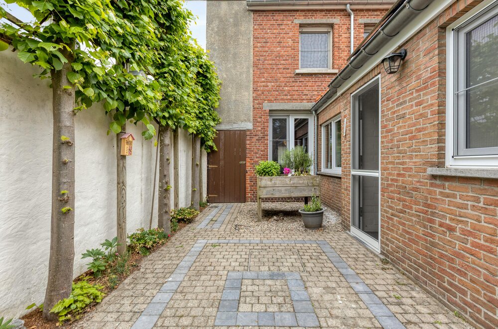 karaktervol-huis-met-tuin-te-koop-nabij-centrum-wuustwezel-022.jpg