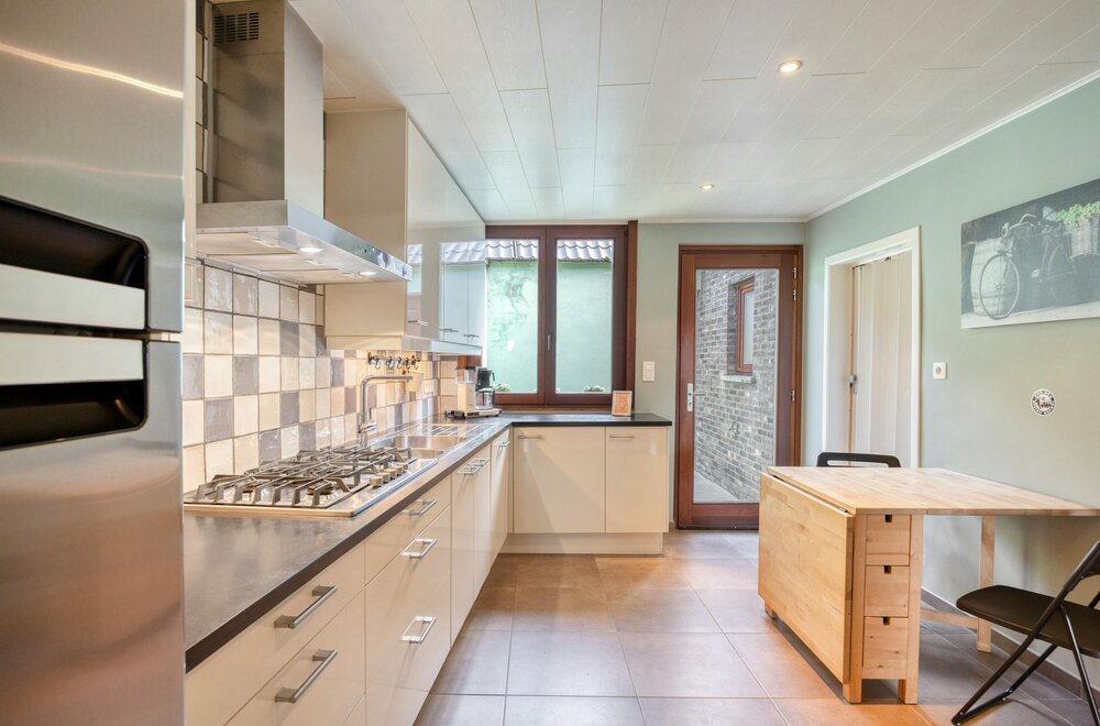 gerenoveerd-huis-te-koop-in-het-centrum-van-kruibeke009.jpg
