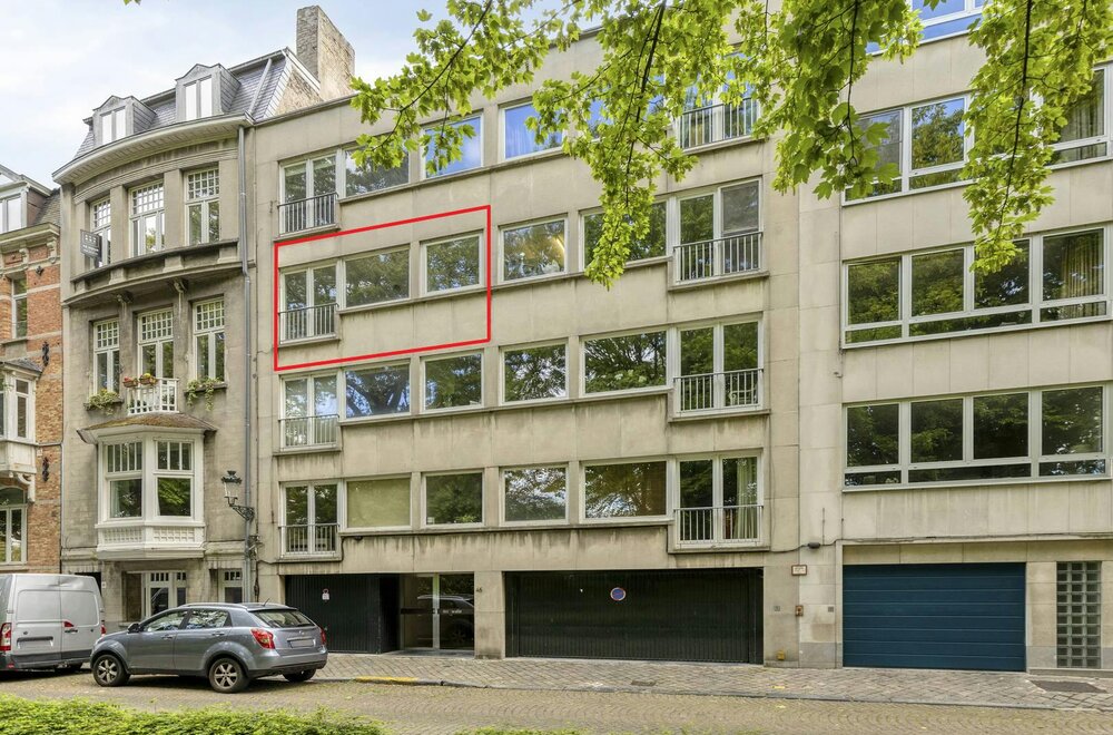 gerenoveerd-appartement-te-koop-in-brugge-met-2-slaapkamers002.jpg