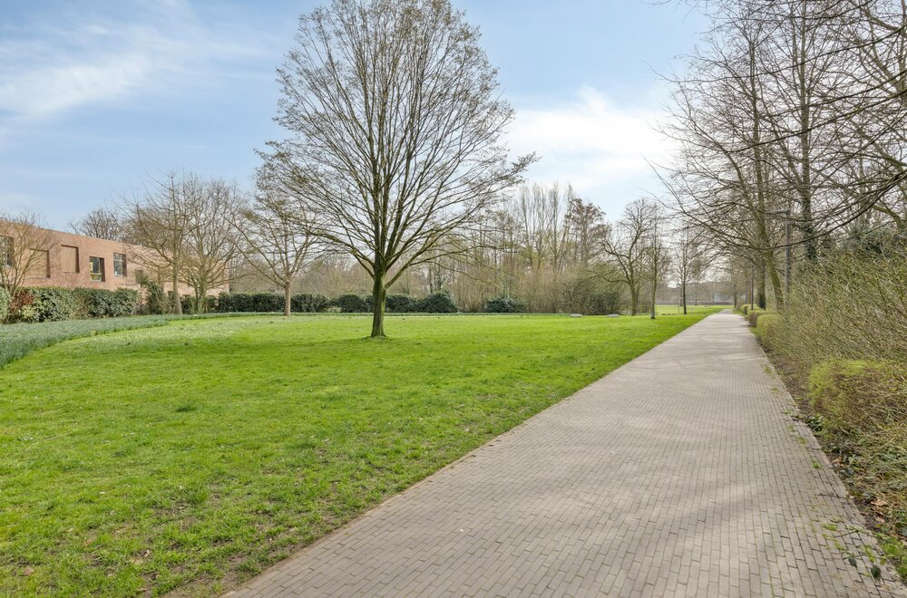 ondergrondse-autostaanplaats-in-nieuwdreef-merksem-te-koop-005.jpg