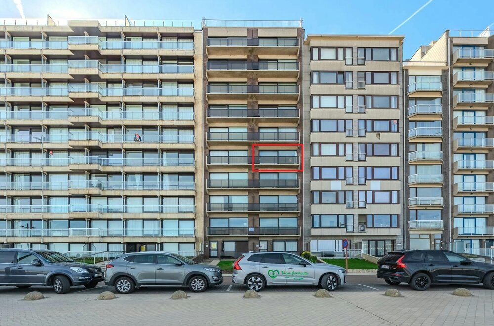 aangenaam-twee-slaapkamer-appartement-met-prachtig-zeezicht-011.jpg