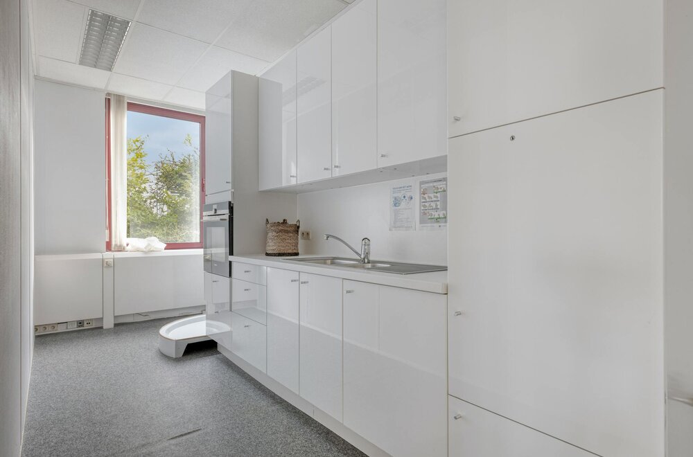patrimoniumvennootschap-met-kantoorgebouw-in-aartselaar013.jpg