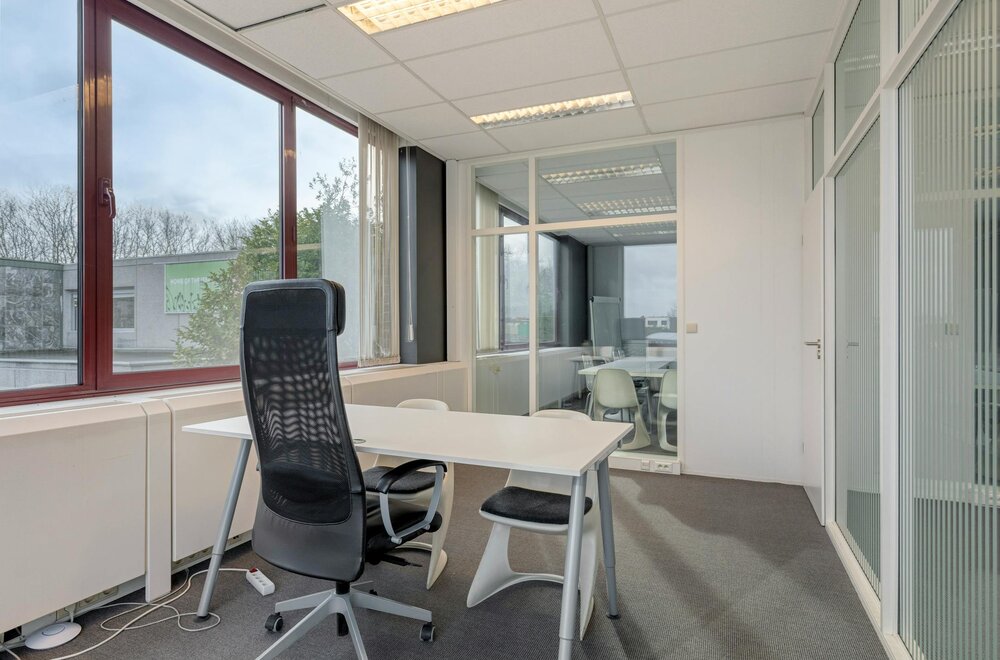 patrimoniumvennootschap-met-kantoorgebouw-in-aartselaar016.jpg