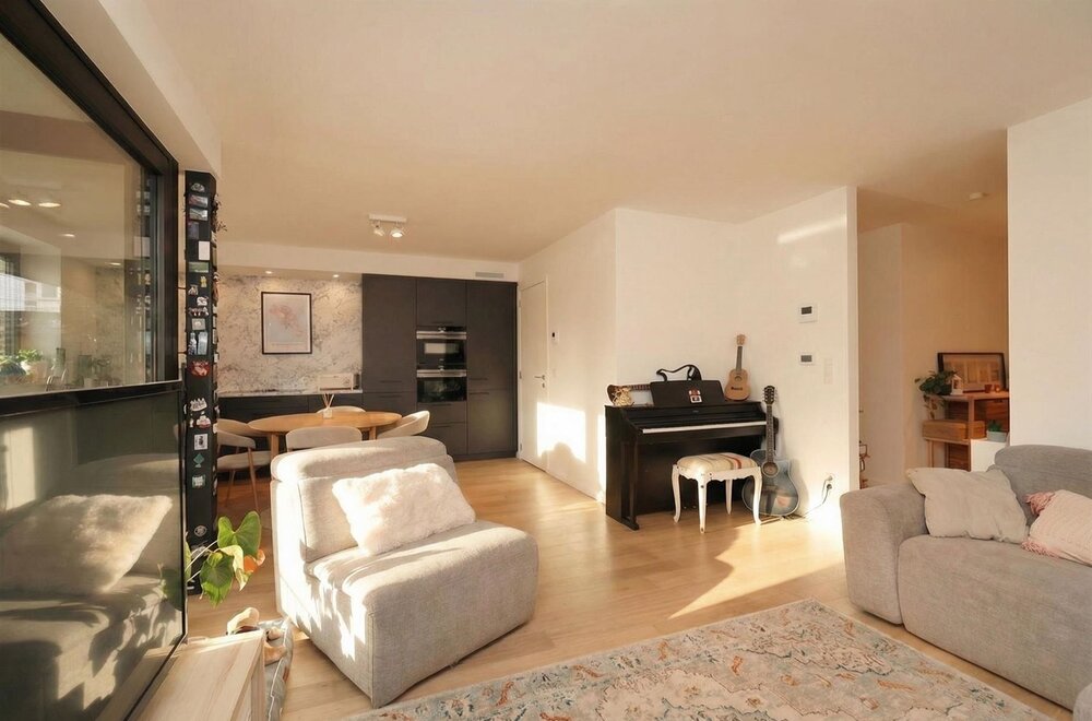 gelijkvloers-appartement-met-2-slaapkamers-ruim-terras-n-2-autostaanplaatsen-op-gunstige-locatie001.jpg