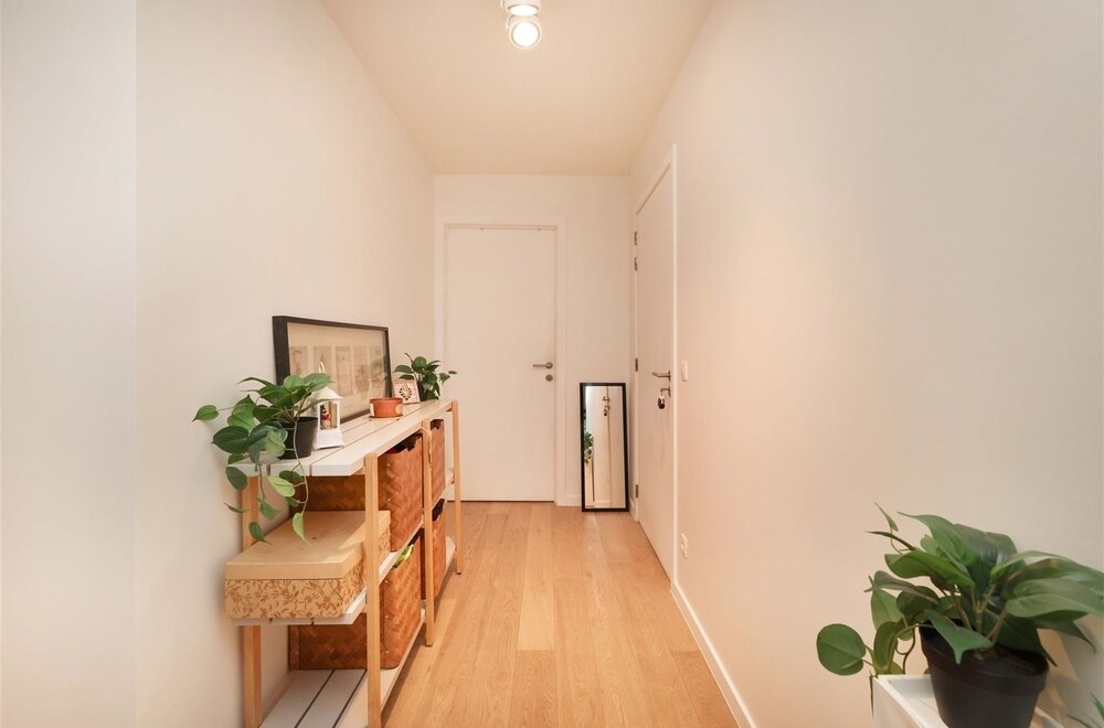 gelijkvloers-appartement-met-2-slaapkamers-ruim-terras-n-2-autostaanplaatsen-op-gunstige-locatie004.jpg