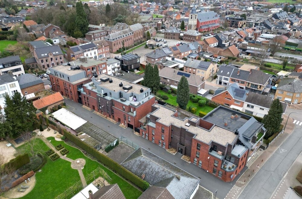 gelijkvloers-appartement-met-2-slaapkamers-ruim-terras-n-2-autostaanplaatsen-op-gunstige-locatie010.jpg