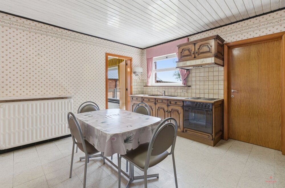 woning-met-potentieel-n-prachtig-uitzicht-in-aarsele010.jpg