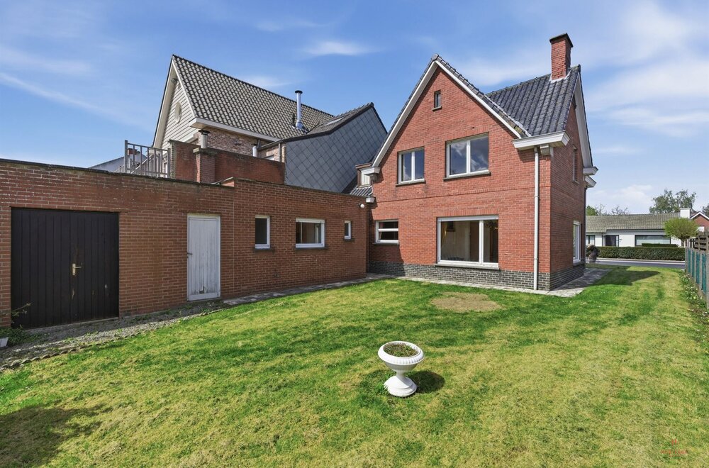 woning-met-potentieel-n-prachtig-uitzicht-in-aarsele023.jpg