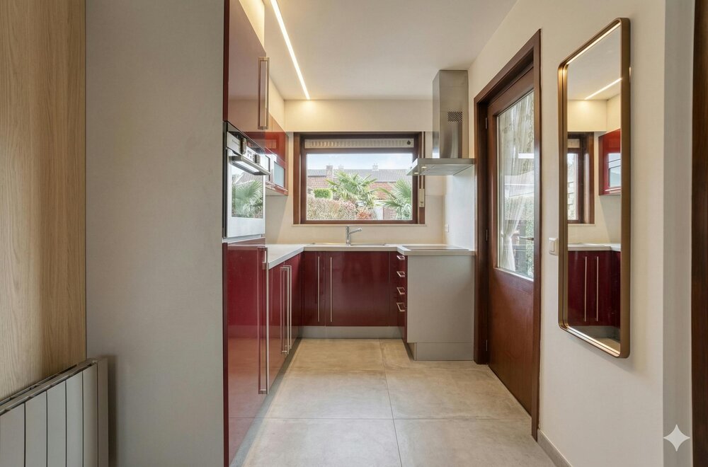 gezinswoning-met-3-slaapkamers-en-tuin-te-koop-in-roeselare009.jpg