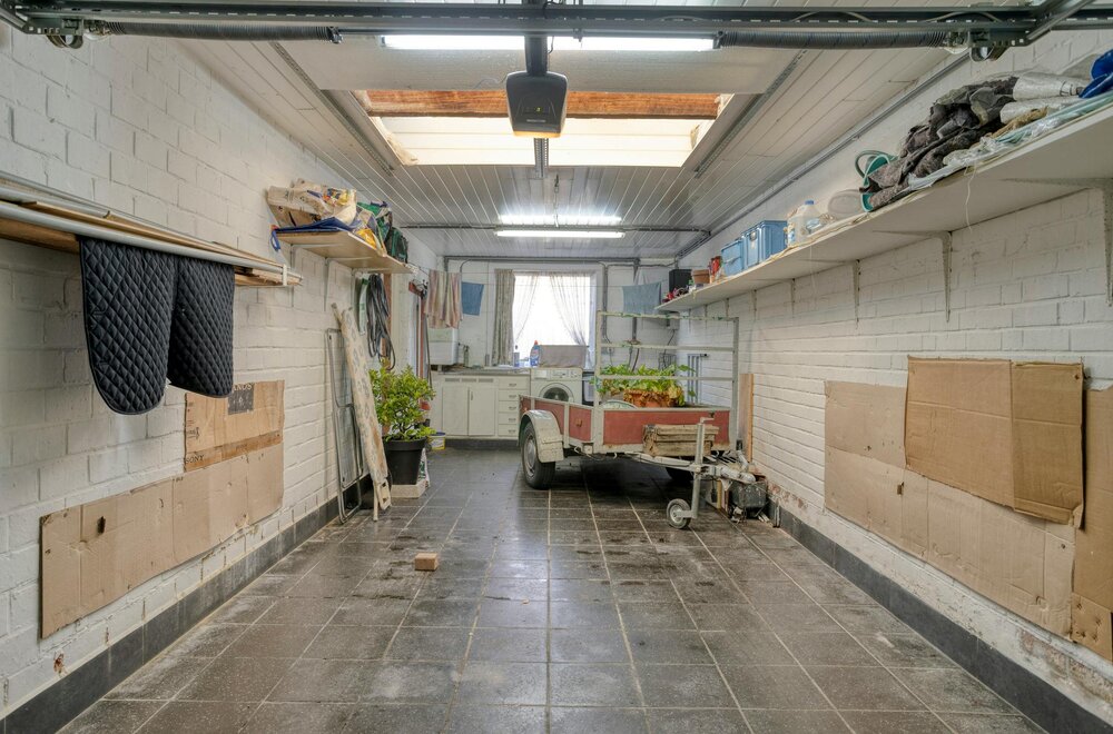 gezinswoning-met-3-slaapkamers-en-tuin-te-koop-in-roeselare021.jpg