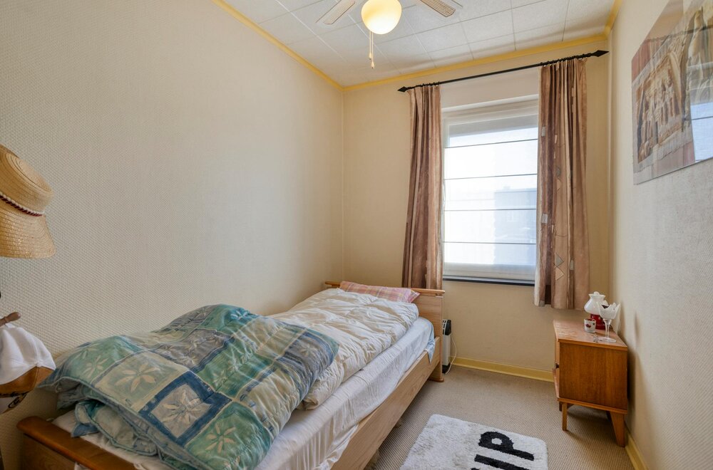 gezinswoning-met-3-slaapkamers-en-tuin-te-koop-in-roeselare025.jpg